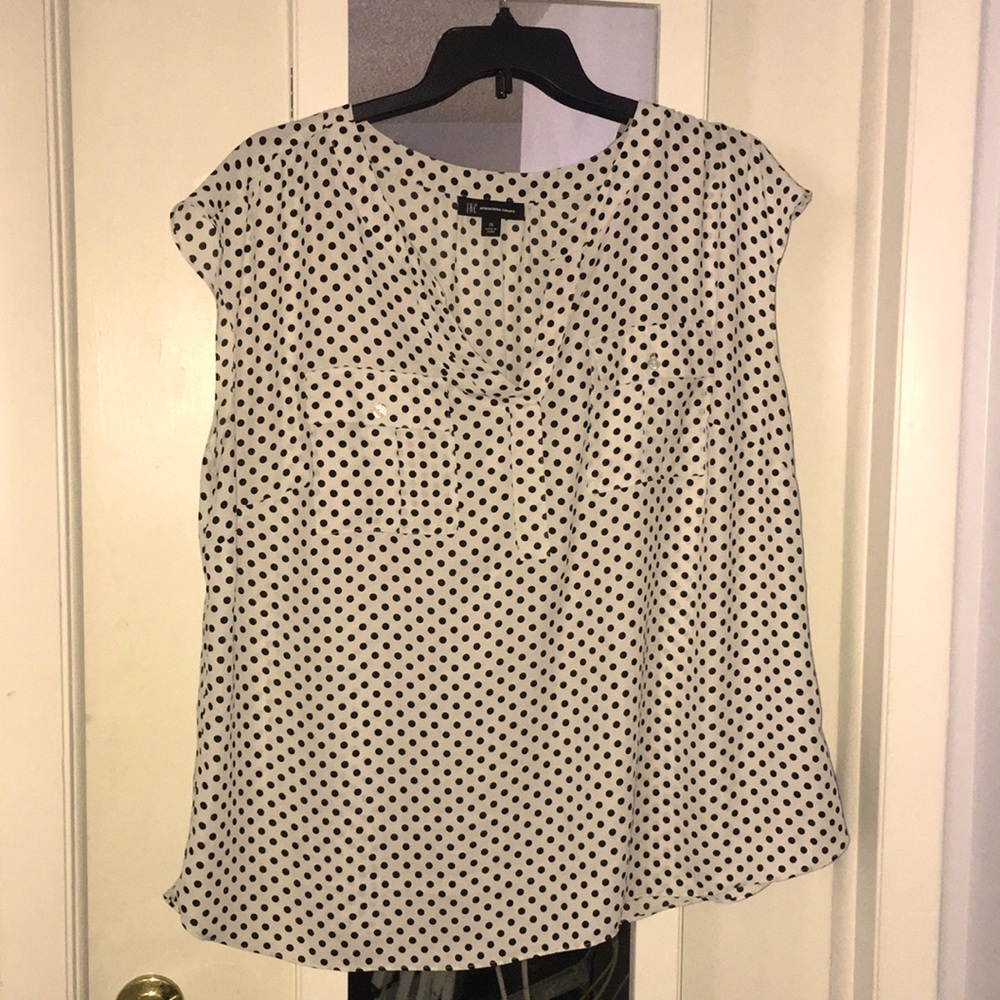 INC black and white polka dot sleeveless top PLUS